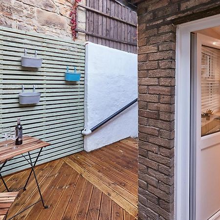 Host & Stay - Sion Hall Cottage 안윅 외부 사진