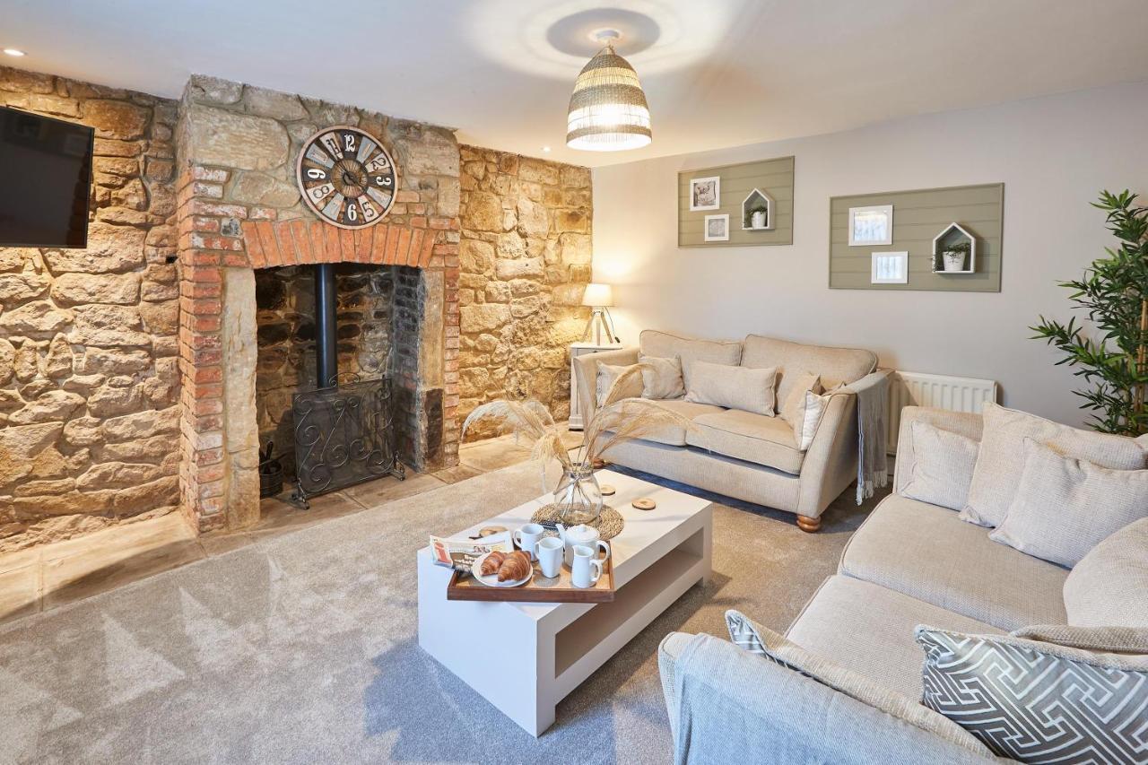 Host & Stay - Sion Hall Cottage 안윅 외부 사진