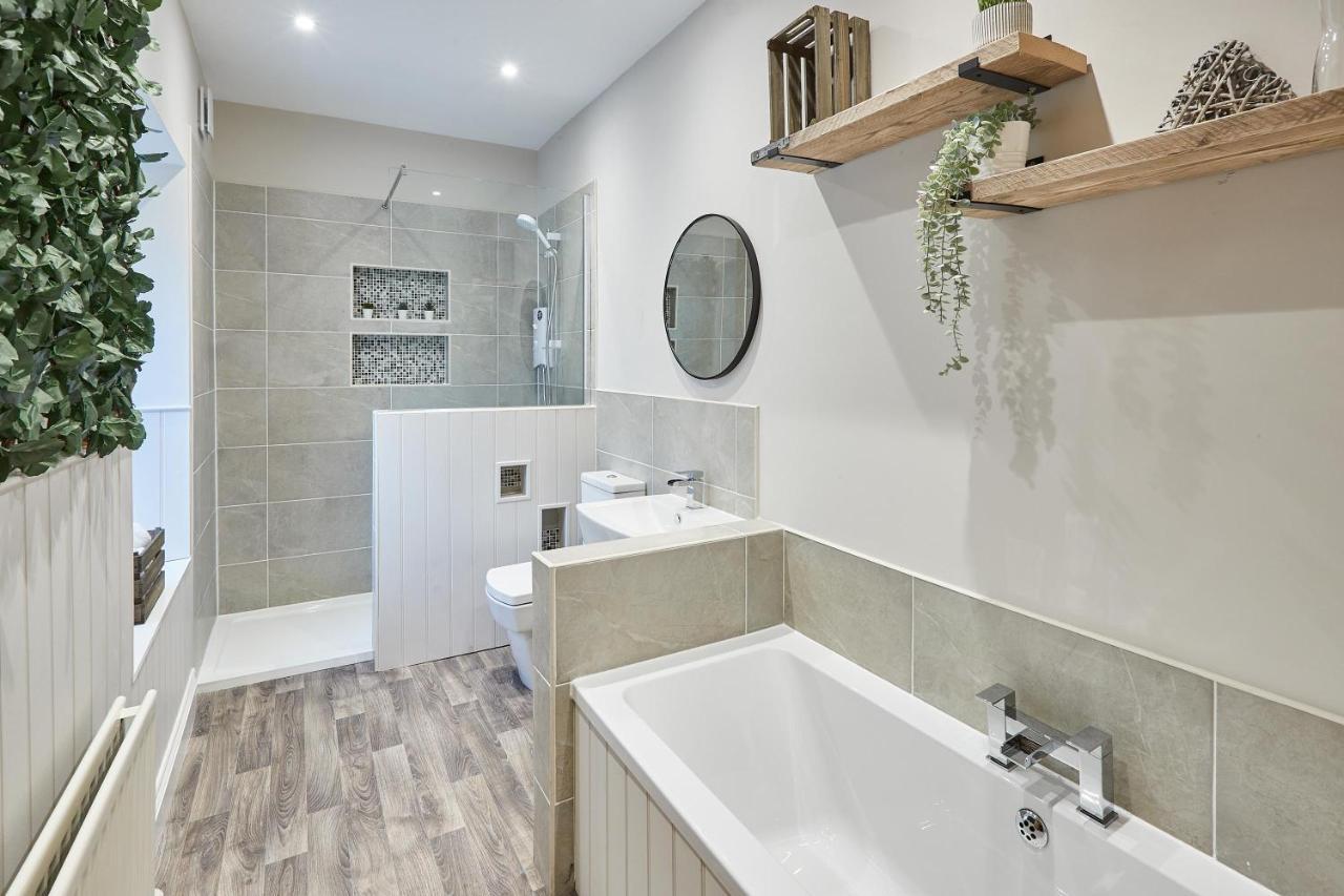 Host & Stay - Sion Hall Cottage 안윅 외부 사진